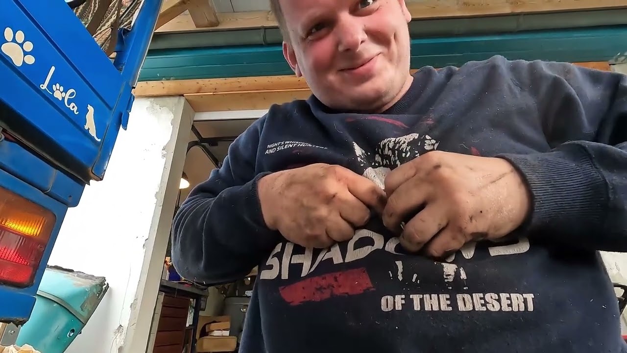 Ape 50 Tour- Motorschaden Toni Alessandro  / Die Apeschrauber rettet Zylinder- WAHNSINN!!!