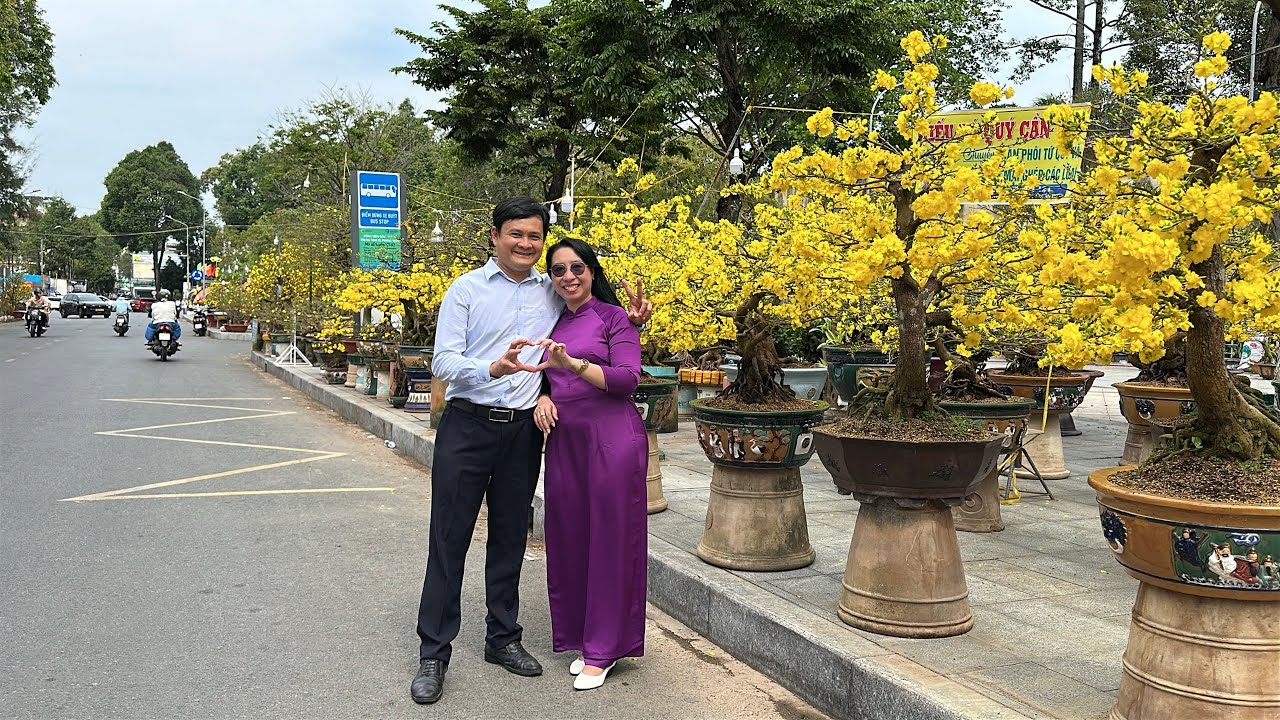 Tham quan chợ Tết hoa mai Cần Thơ 26 Tết