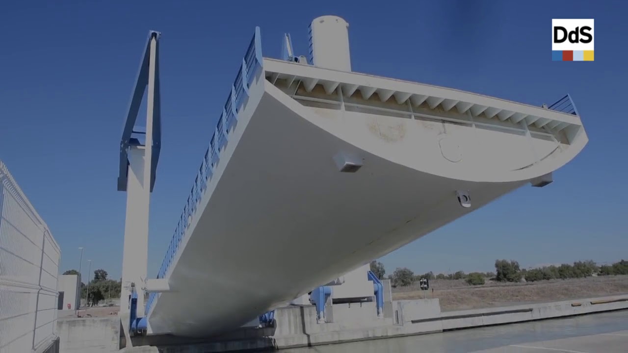 La esclusa del Puerto de Sevilla, en funcionamiento / Juan Carlos Vázquez roseola