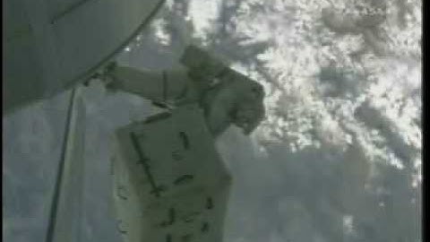 Astronaut loses toolbag in Grease-gun incident