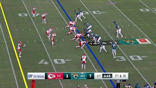 Trevor Lawrence zips 20-yard strike to Gabe Davis on in-breaking route