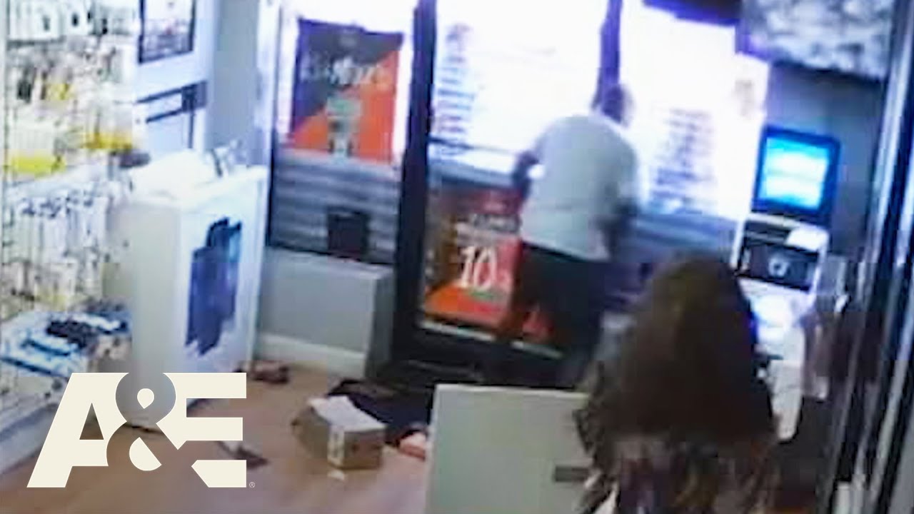 Two Men Get Trapped in Store During Robbery Attempt | I Survived a ...
