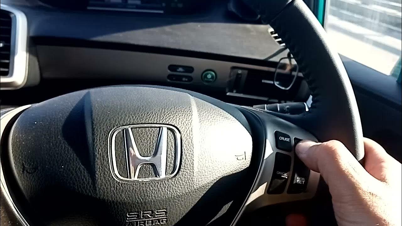 ЗАМЕНА ЗНАЧКА ШИЛЬДИКА НА РУЛЕ HONDA CIVIC 8 4D - YouTube