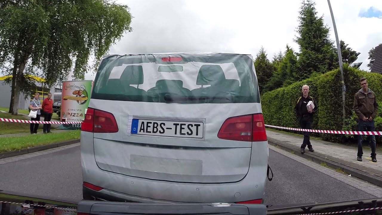 Collision prevention assist мерседес