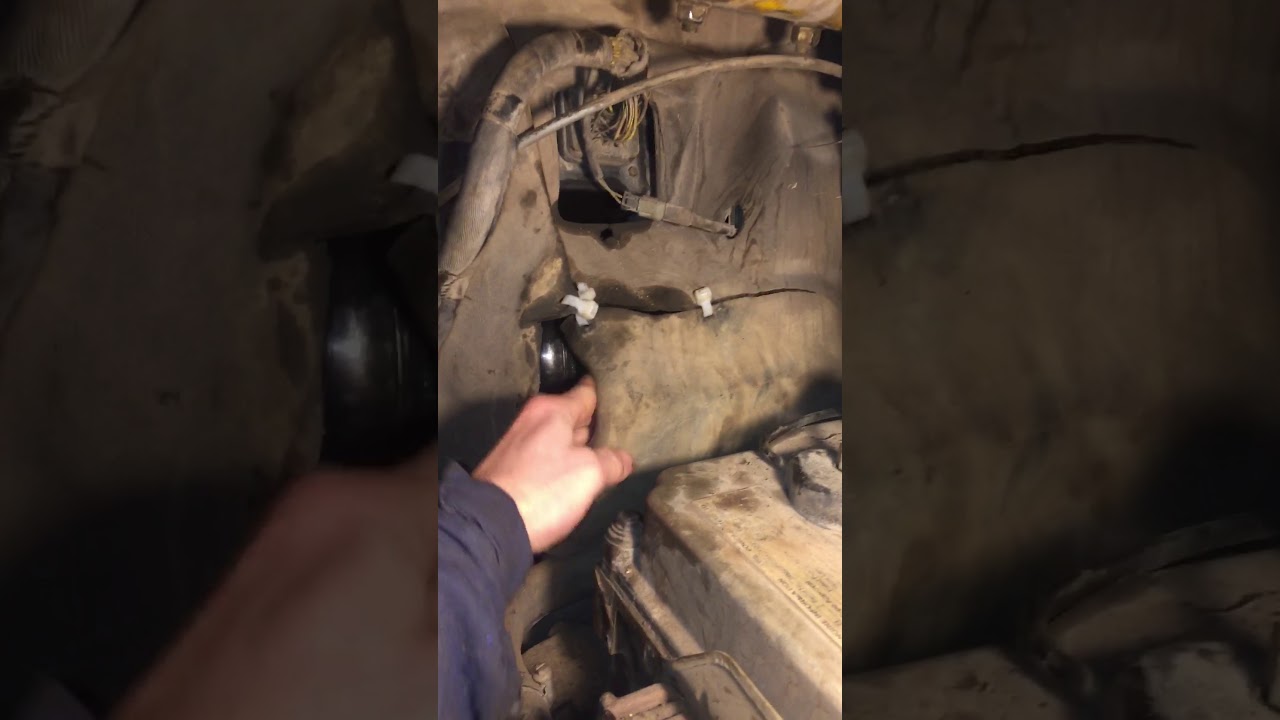 Замена гидроаккумулятора  тормозов JCB 3cx super