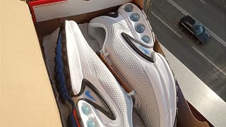 Обзор на оригинальные кроссовки Nike Air Max DN Pure Platinum Hyper Royal DV3337-005