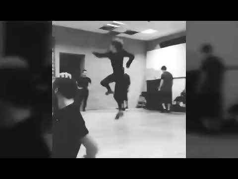 ანსამბლ ილიაუნის მოცეკვავვე