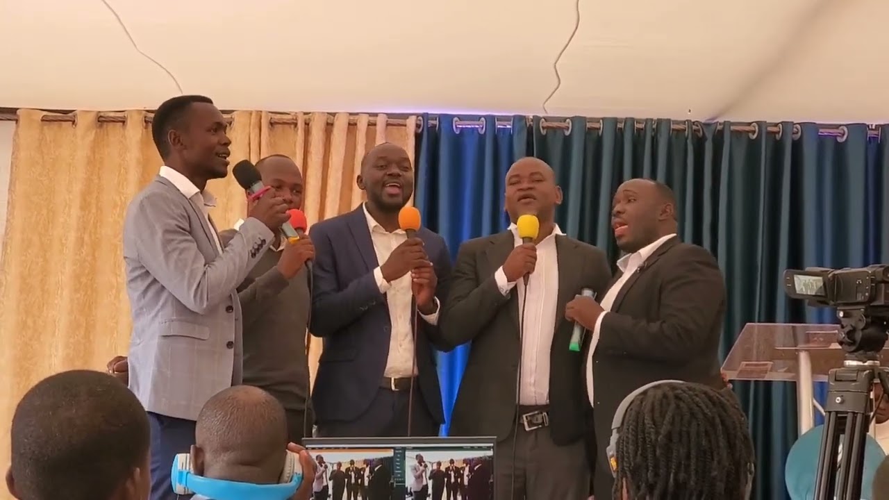 Ezira nsonga. Homeland Gents.