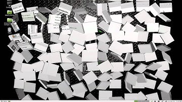 Linux Mint 11 + Compiz + Emerald + Cairo Dock Overview