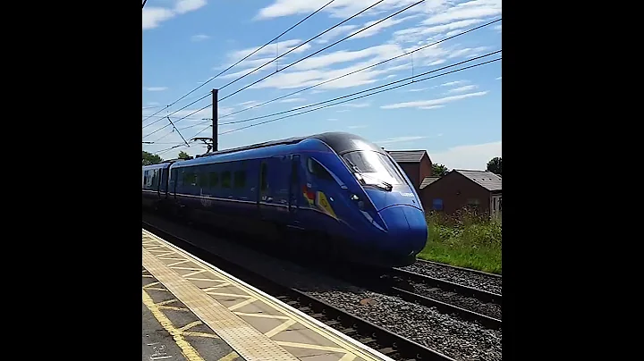 Pride Livery Lumo, Class 803 (803003) Passing Northallerton #class803 #passengertrain #lumo #train