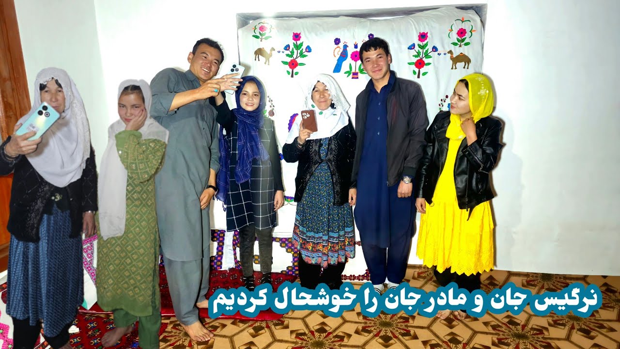 امروز مادر جان ره خیلی خوشحال کردیم با این کار خود 😍😘