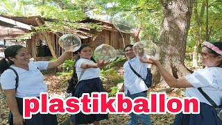 mga batang sipat ( nagdula ug plastik ballon )