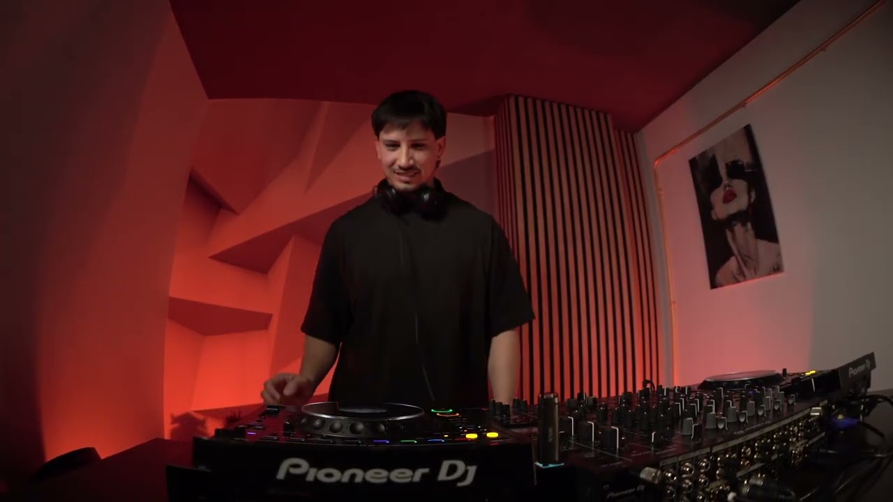 Progressive House DJ Set | EP 1 | Madrid - Hype Lab Studios