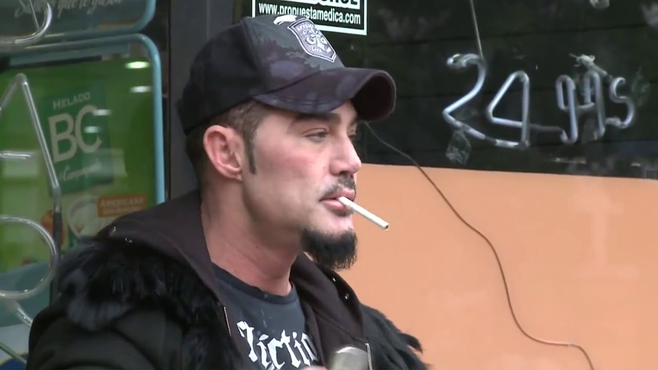 Ricardo Fort - Llevando al lavadero sus autos