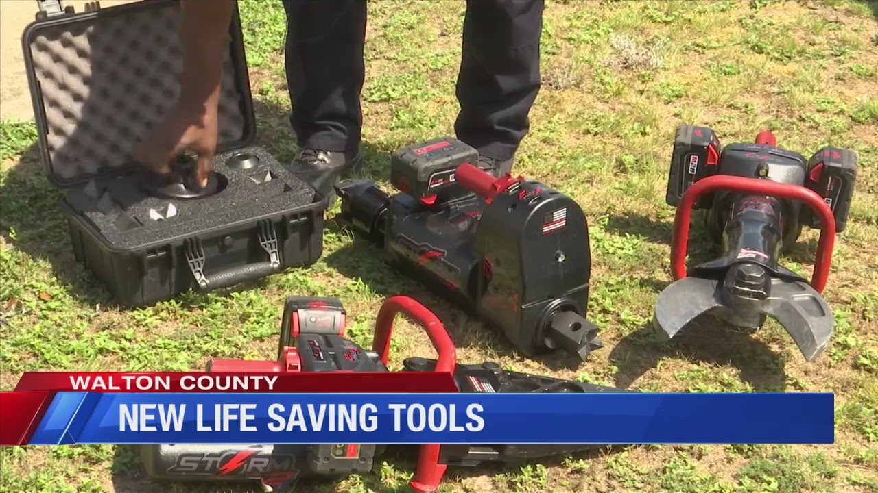 DeFuniak Springs gets new battery-powered life-saving tools