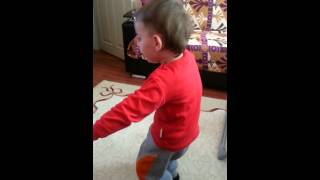 Angaranin Bebesi Böyle Oynar