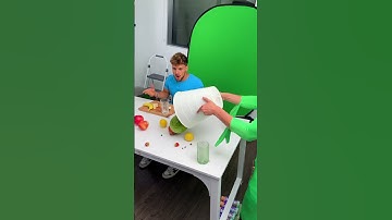 Pt.1 Backstage of the next video with the greenscreen man always helping me! Ready for pt.2?