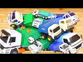 Which do you prefer, the green garbage truck or the blue garbage truck?Working car minicar running ☆