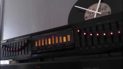 TEAC EQA-220 Graphic Equalizer ... ♫♪♫♪♫ !!! PEACE.