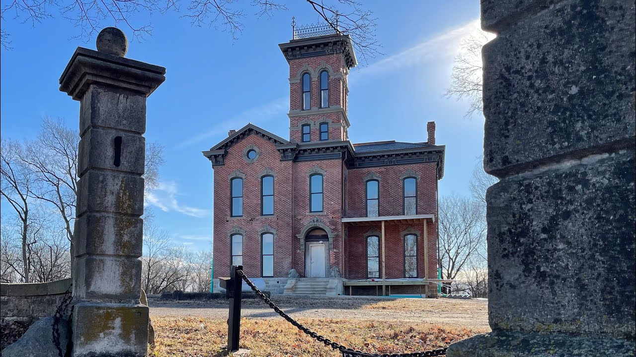 Здание мэрии и суда в центре города * Повторный осмотр некоторых сооружений + Замок Зауэр (ОБНОВЛ...