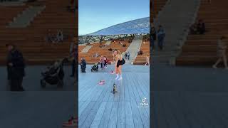 Cool dance in public tiktok by belitskaydi Resimi