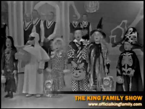 The King Sisters and kids sing "It's Halloween" fr...