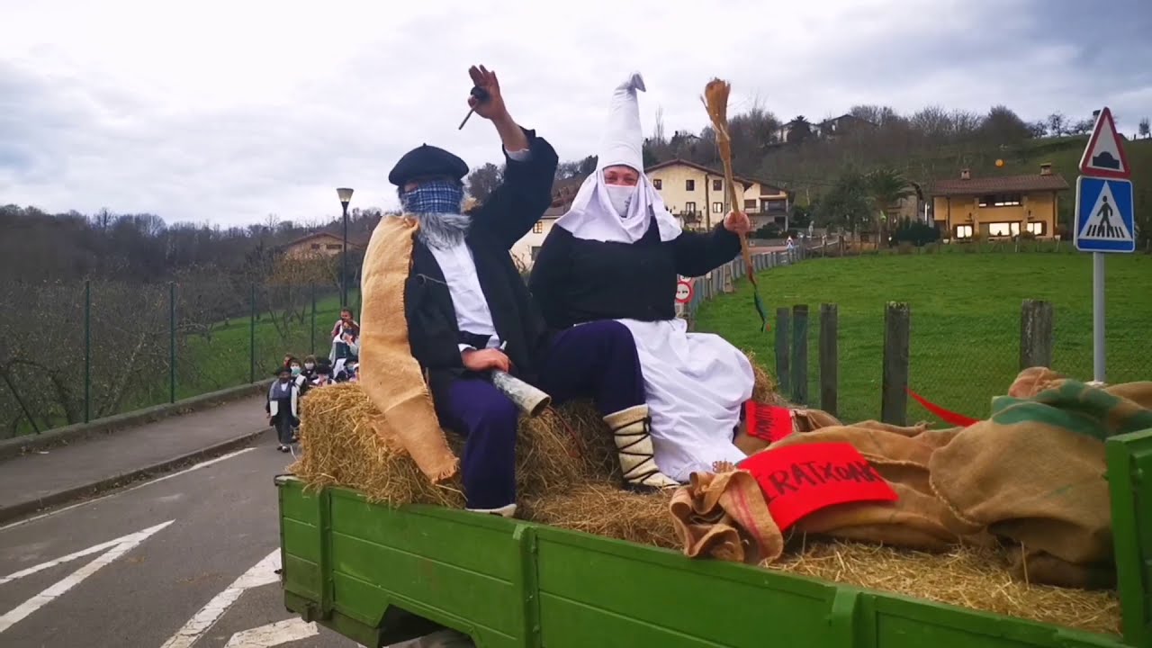 Olentzero eta Mari Domingi 2020 Aduna