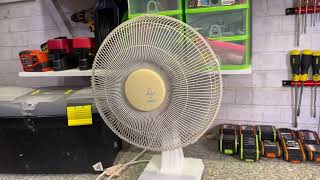 Download Lagu A 1990s Carlton 12” oscillating desk fan model NCT 12 MP3 Download Lagu A 1990s Carlton 12” oscillating desk fan model NCT 12 MP3