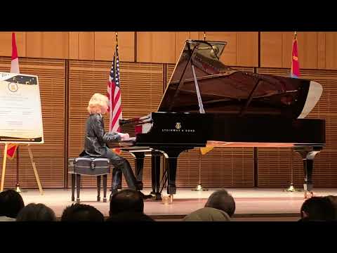 видео: Snippet from Fantaisie Impromptu by Chopin — Carnegie Hall