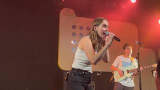 10.Anna of The North - THANK ME LATER (live) @ Japan