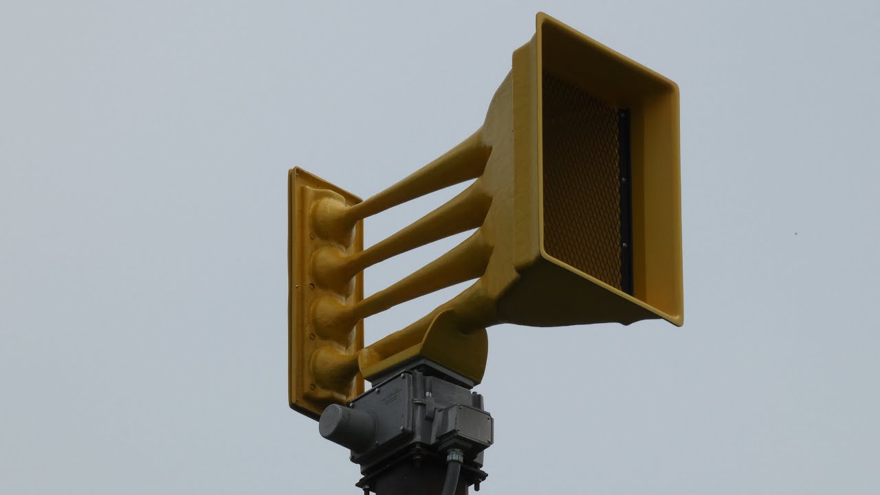 Yellow Whelen WPS-4004 | Full Wail | Deerfield Twp, MI 8/5/23