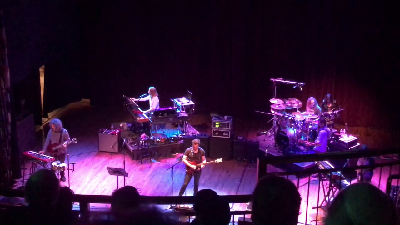 Dweezil Zappa . Peaches en Regalia . May 2018 YouTube