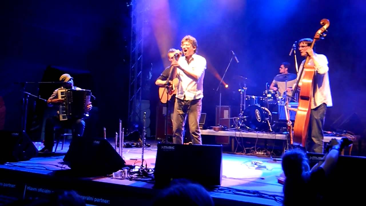 BRAN - AN HINI A GARAN