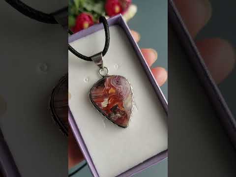 Кулон кружевной агат талисман яркий натуральный камень, видео 1