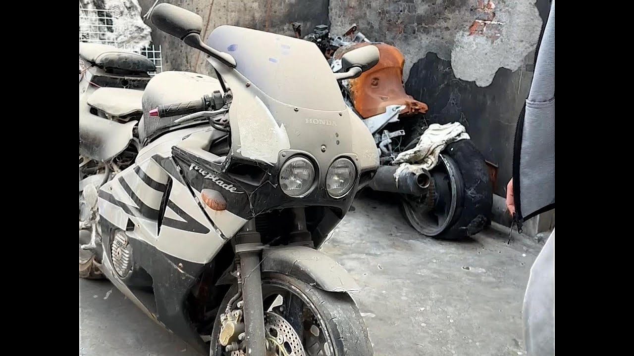 Реставрация классического мотоцикла Honda CBR23 80-х годов — возвращение иконы.