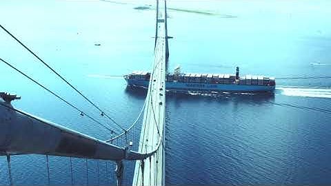 Watch the gigantic containership Triple-E sailing under the Great Belt Bridge | Maersk