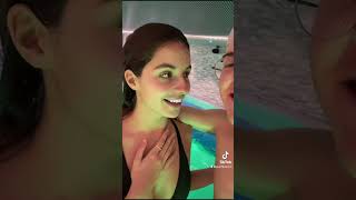 Jeanfils Et Blandine Dans La Piscine