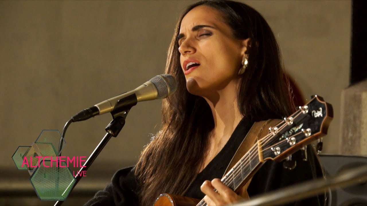 Altchemie-live VOICE, BONE 'N' STRINGS  - Lea Lu & Nils Wogram