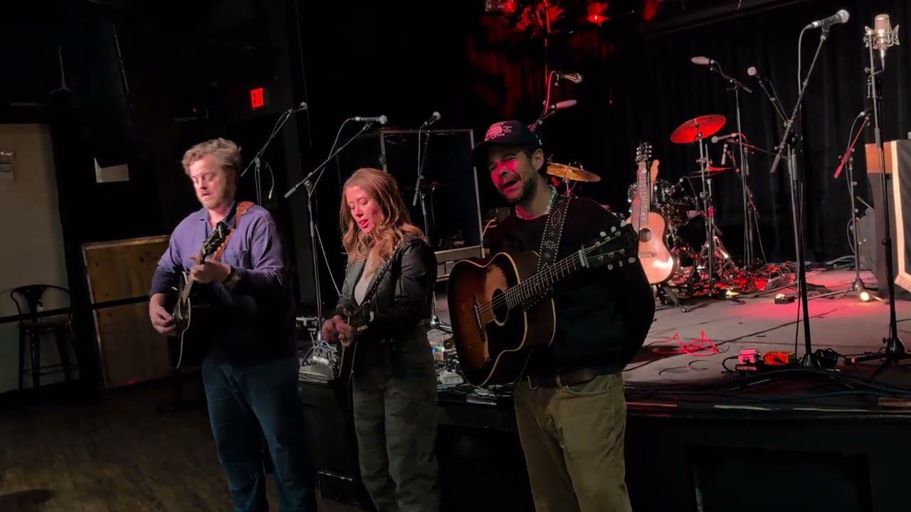 The Lone Bellow pre-show LIVE - Button (unamplified bootleg)