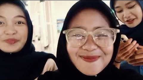 Vlog Bahasa Indonesia: Teknologi Eskalator dan Lift