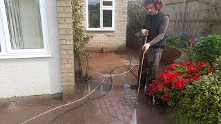 Block Paving and slabs cleaned