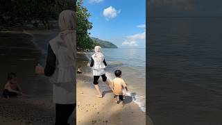 Di kejar ombak laut #shorts