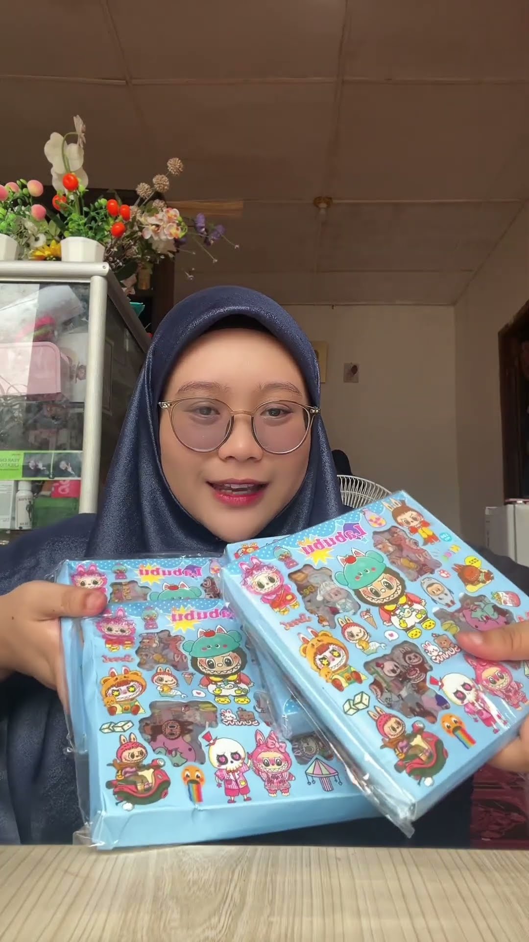 SIAPA MAU ADOBSI STICKER LABUBU? Yang mau komen ya