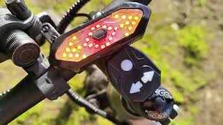 Dunlop, Zadní Světlo Na Kolo S Blinkry, Za Pár Kaček.