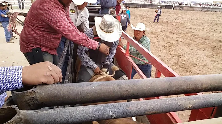 Fernando Encinas rides in Sacton, AZ