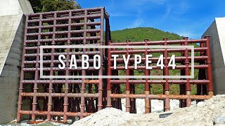砂防ダム 鋼製透過型砂防堰堤工事中   SABO TYPE44  Sabo Check Dams  Under construction