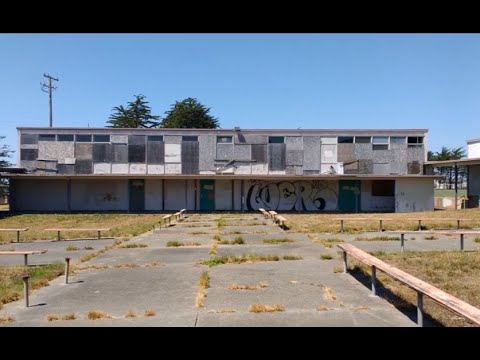 Time Travel Series: The Abandoned Jacobs Jr. & Zoe Barnum School in Eureka - July 2016