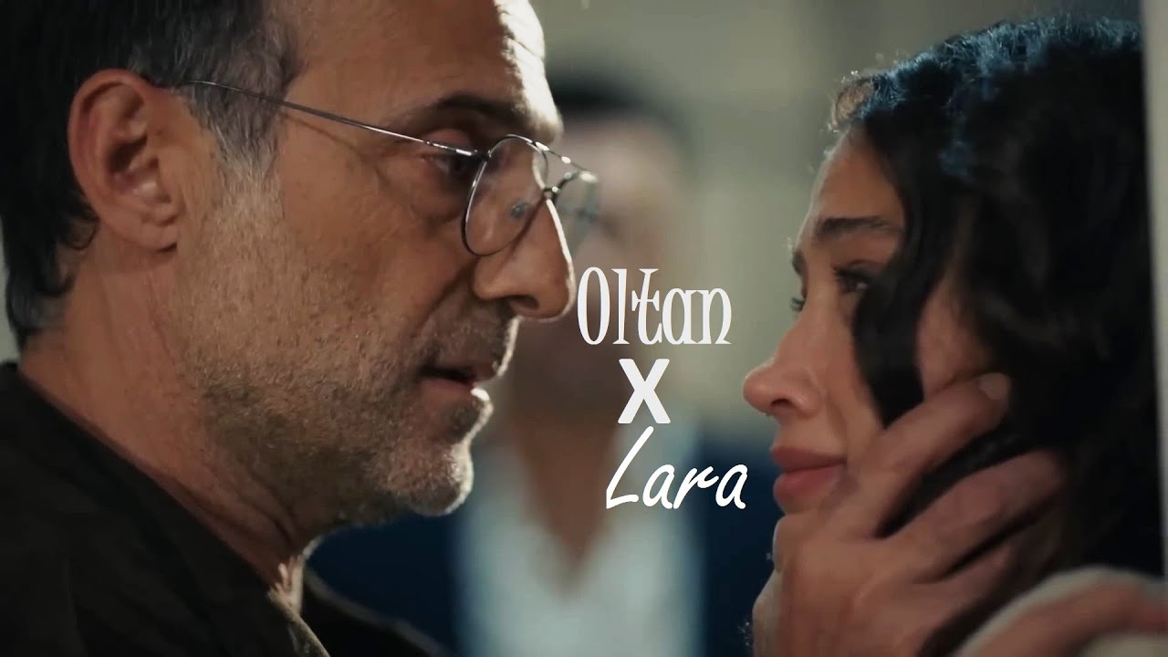 Blonde planshet ustida onlayn ikki yigitlar tomonidan becerdin oladi