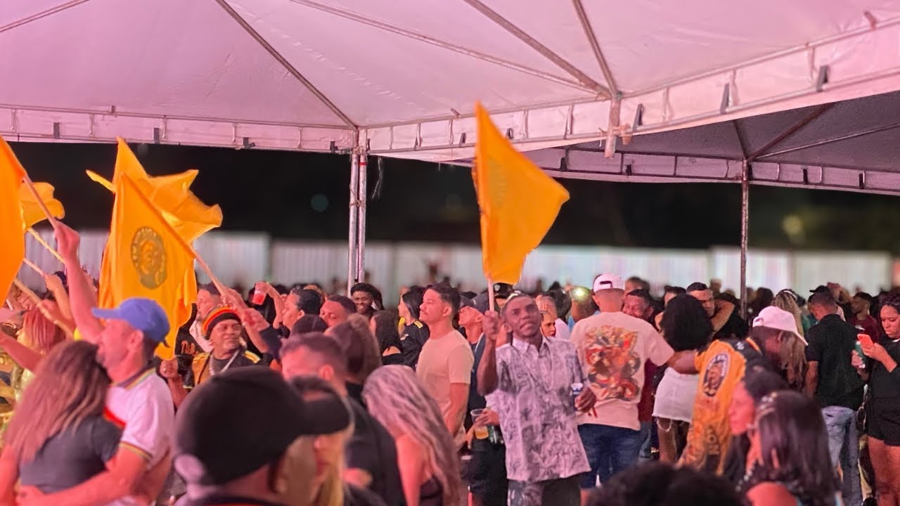 TURNÊ BRASILIA - IRIE FM VIP OURO MIL - estacionamento estádio SEREJAO 