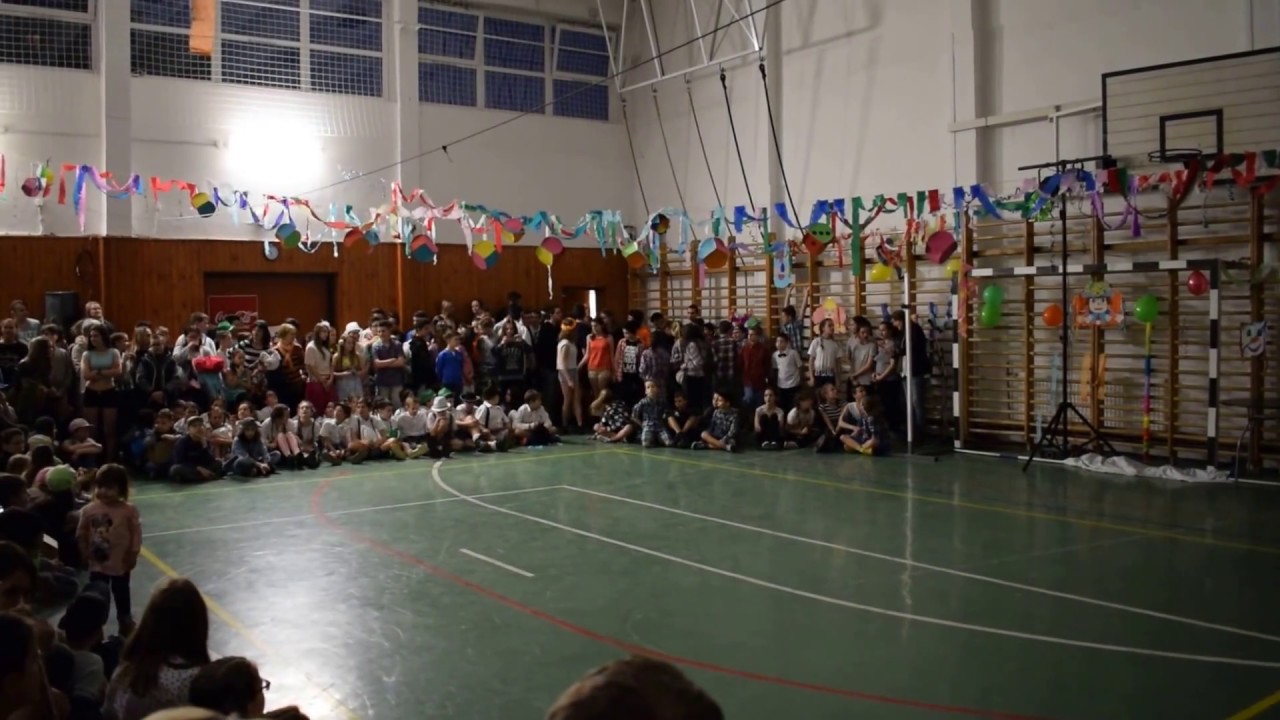 Farsangi tánc 8.c Báthory Általános Iskola, Veszprém